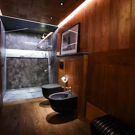 La Piazzetta Degli Artisti - Boutique 4* Bossolasco