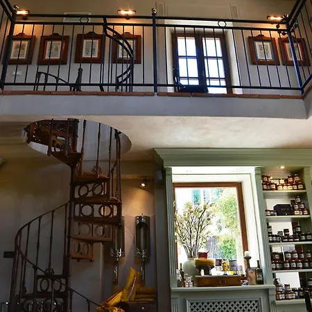 La Piazzetta Degli Artisti - Boutique Bed & Breakfast Bossolasco